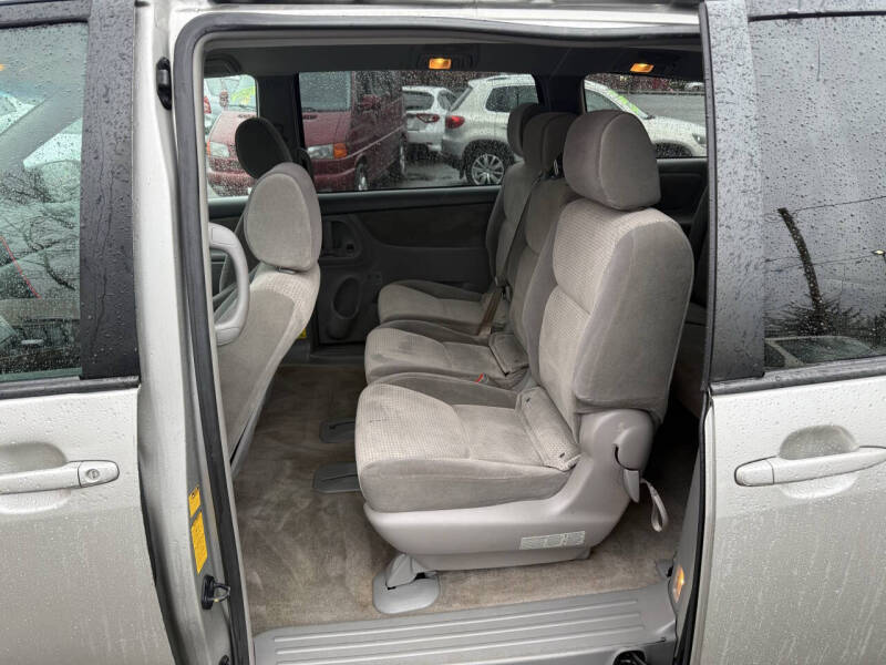 2008 Toyota Sienna LE 8-Passenger