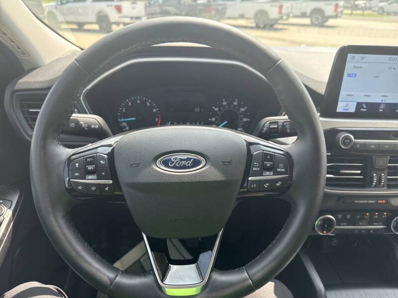 2022 Ford Escape SEL