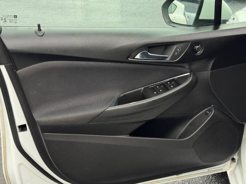 2017 Chevrolet Cruze LS Auto