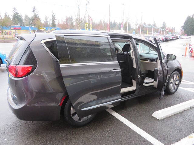 2018 Chrysler Pacifica Hybrid Limited