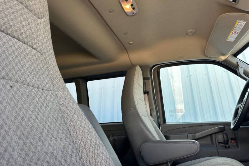 2023 Chevrolet Express LS 3500