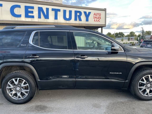 2023 GMC Acadia SLT