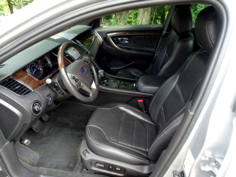 2017 Ford Taurus Limited