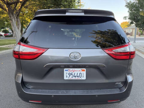 2017 Toyota Sienna