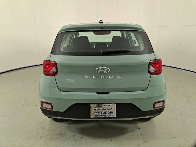 2026 Hyundai Venue SE