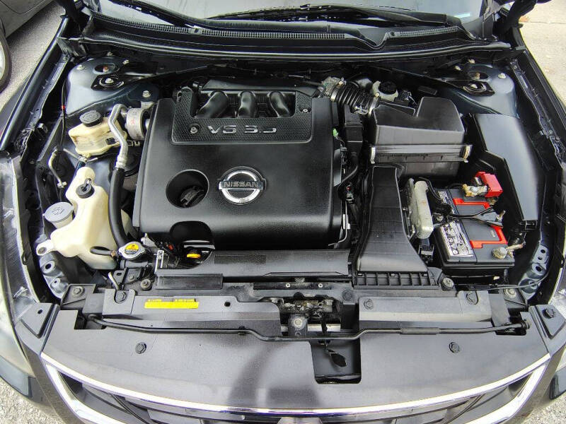 2010 Nissan Altima 3.5 SR