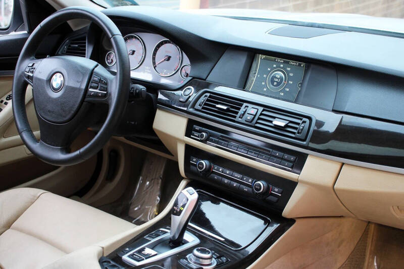 2012 BMW 5 Series 528i xDrive