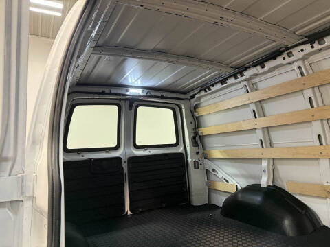 2024 GMC Savana 2500