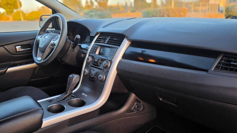 2013 Ford Edge SE