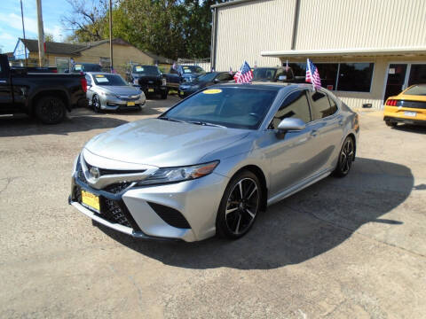 2018 Toyota Camry for sale at Campos Trucks & SUVs, Inc. in Houston TX