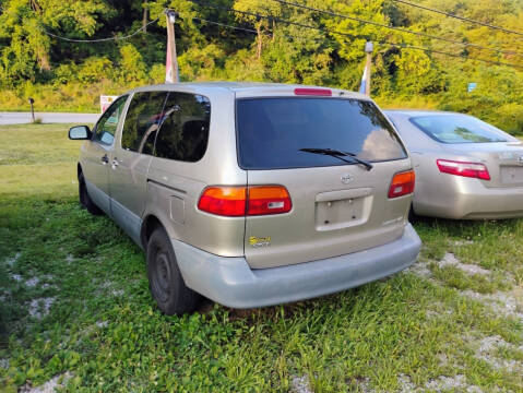 2000 Toyota Sienna CE