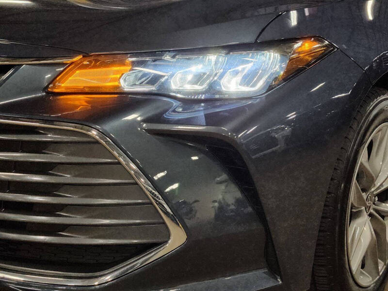 2021 Toyota Avalon Hybrid XLE