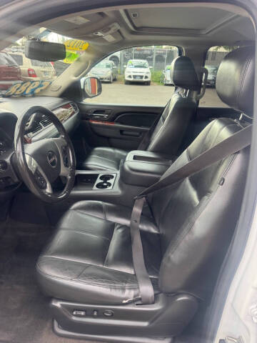 2012 GMC Yukon XL SLT