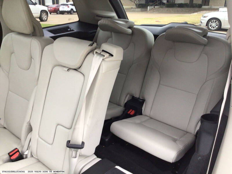 2020 Volvo XC90 T5 Momentum