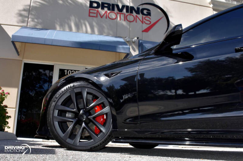 2023 Tesla Model S Plaid