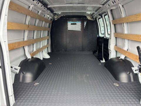 2024 Chevrolet Express 2500