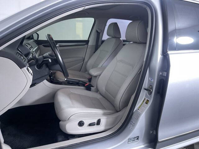 2016 Volkswagen Passat 1.8T SE