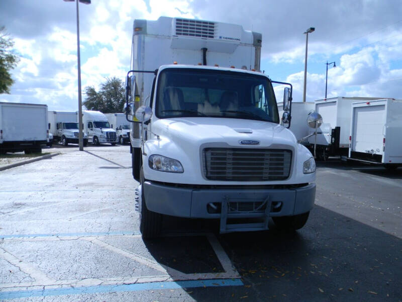 2015 Freightliner M2 106