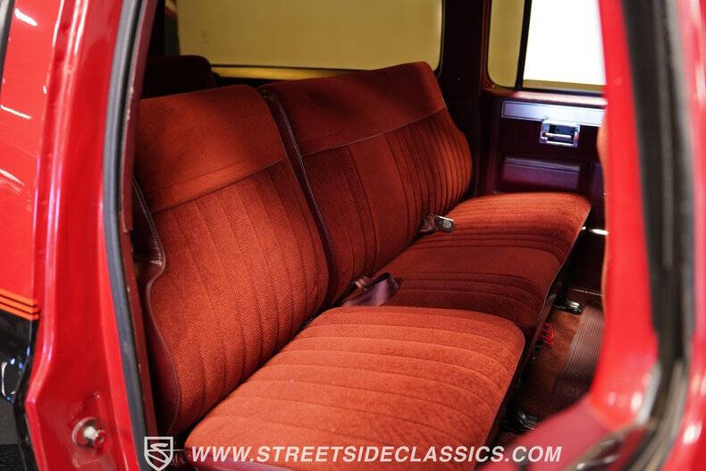 1987 Chevrolet Suburban R10