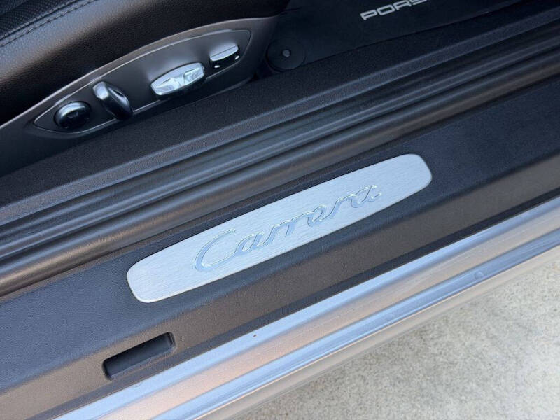 2017 Porsche 911 Carrera