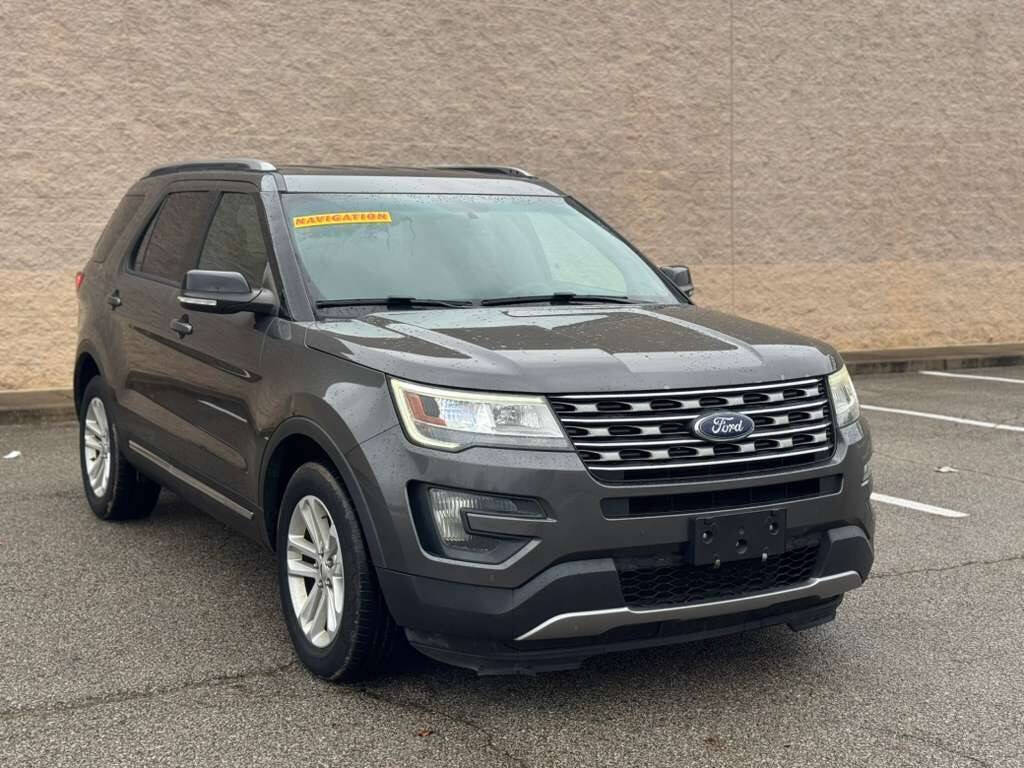 2016 Ford Explorer XLT 4dr SUV's photo