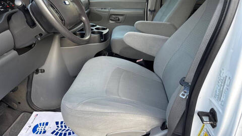 2008 Ford E-Series E-350 SD XLT