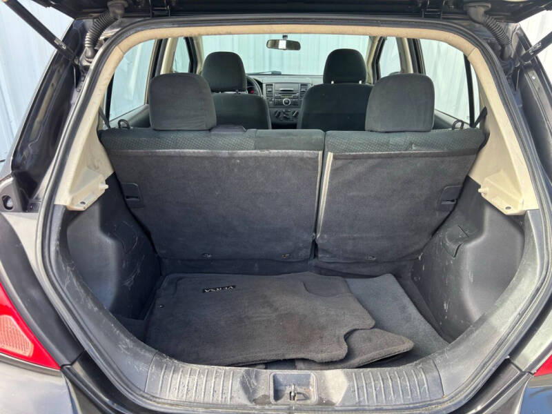 2011 Nissan Versa 1.8 S