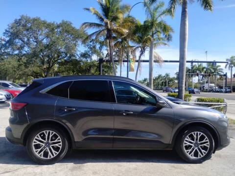 2020 Ford Escape SEL