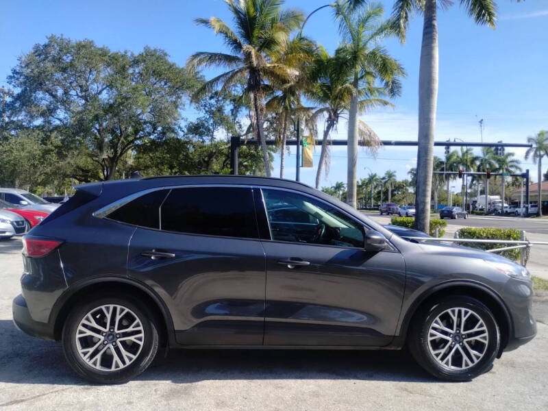 2020 Ford Escape SEL