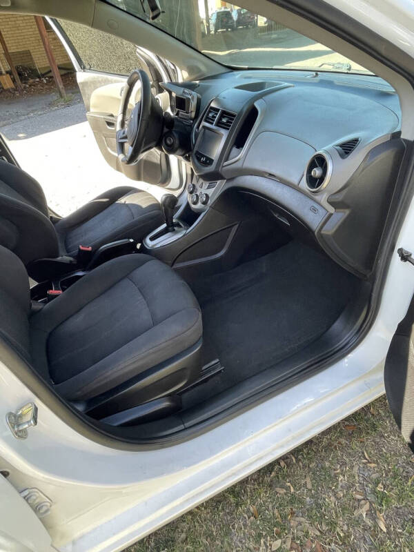 2016 Chevrolet Sonic LT Auto