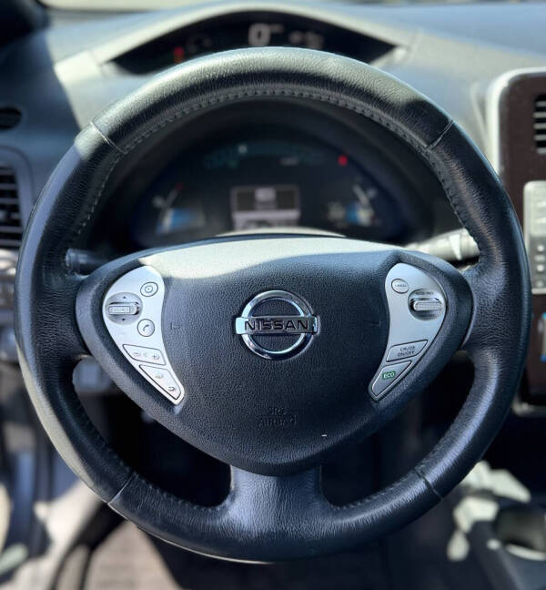 2013 Nissan LEAF S