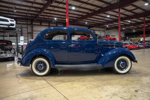 1937 Ford Deluxe