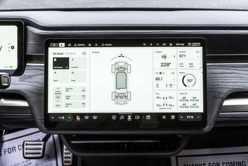 2023 Rivian R1T Adventure