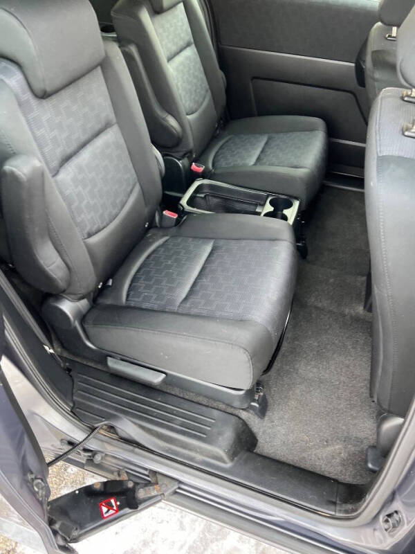 2010 Mazda MAZDA5 Sport