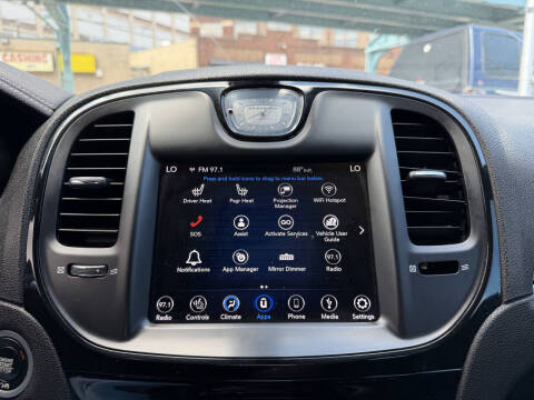 2019 Chrysler 300 S