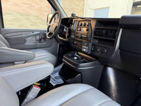 2015 GMC Savana 3500