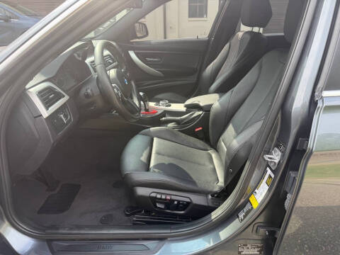 2015 BMW 3 Series 320i