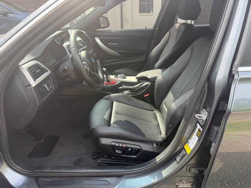 2015 BMW 3 Series 320i
