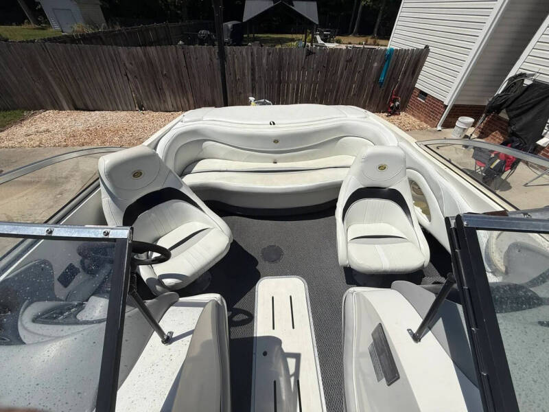 2001 Smoker Craft 2080 Commander