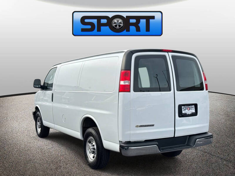 2024 Chevrolet Express 2500