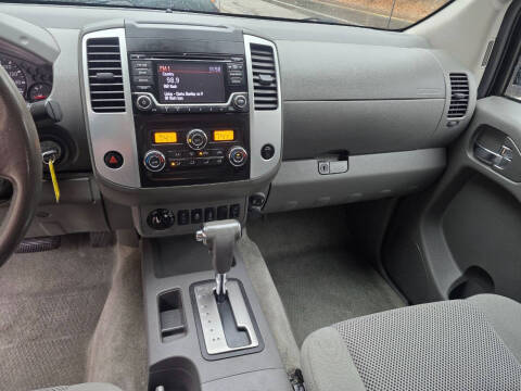 2017 Nissan Frontier SV