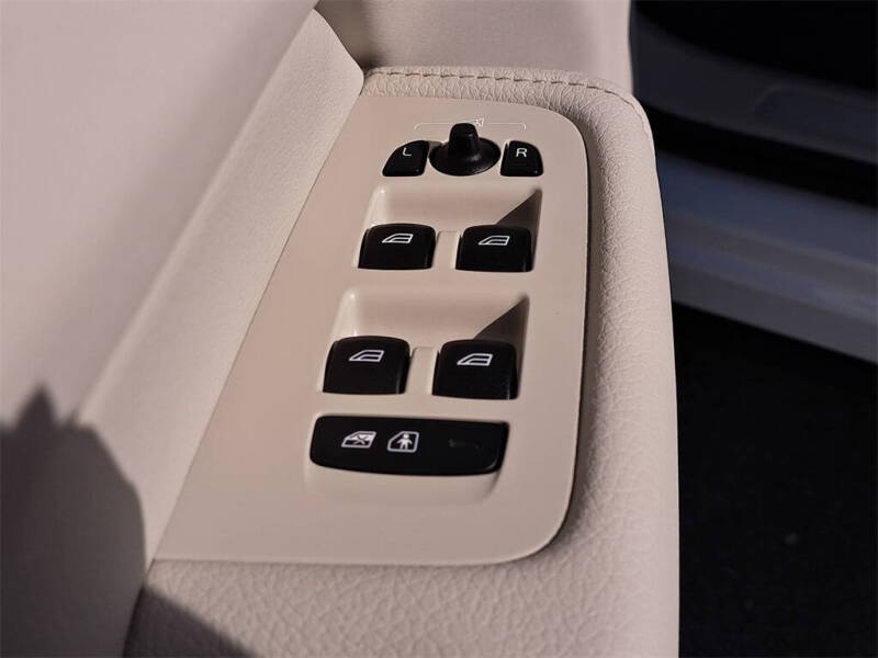 2022 Volvo XC60 Recharge T8 Inscription Expression