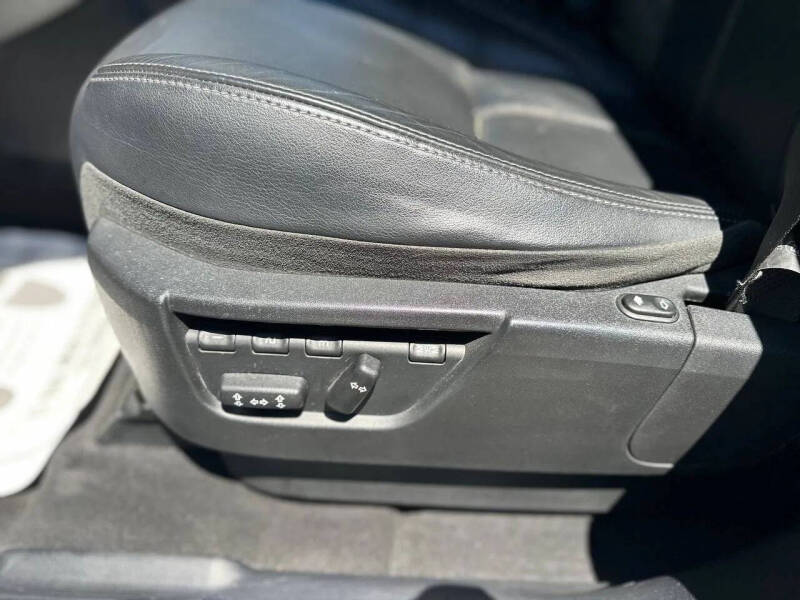 2013 Land Rover LR2 HSE LUX