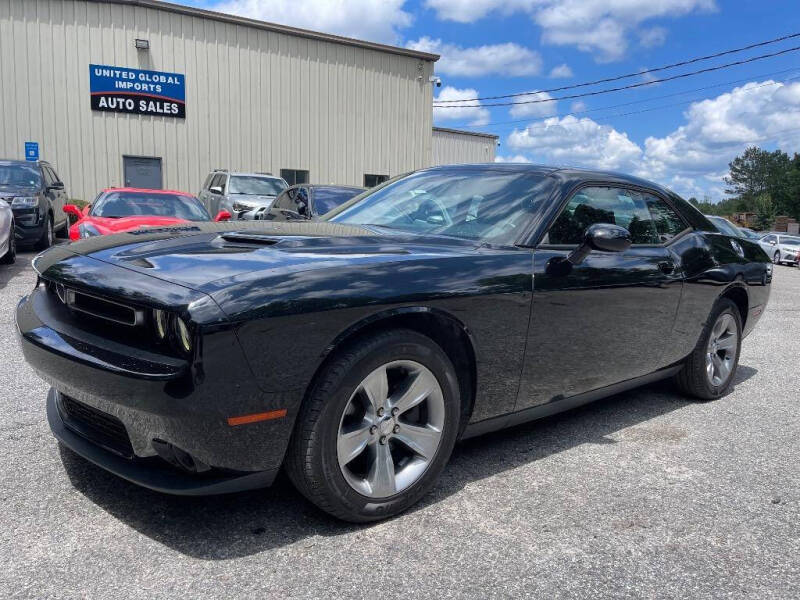 2018 Dodge Challenger SXT's photo