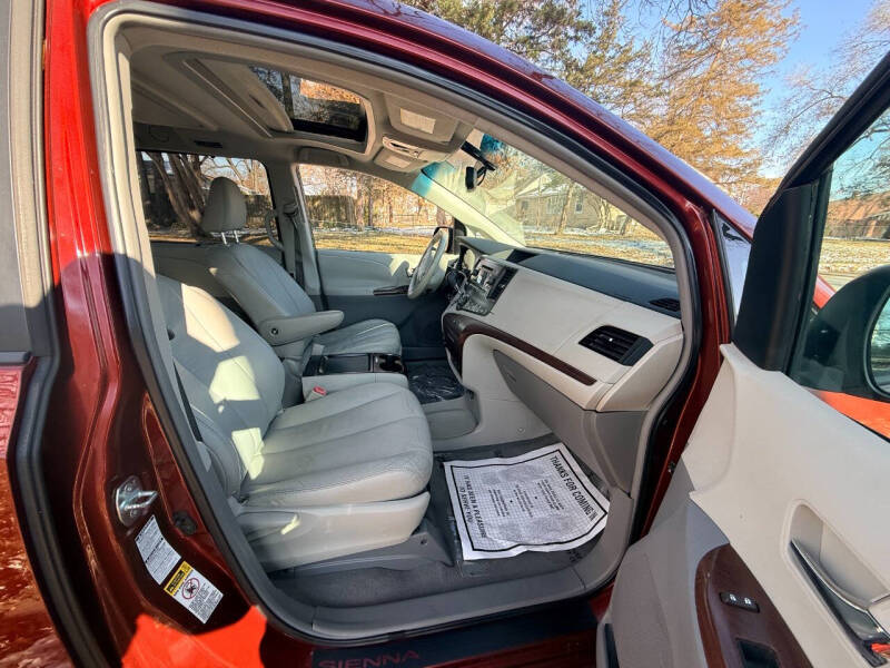 2011 Toyota Sienna XLE 7-Passenger