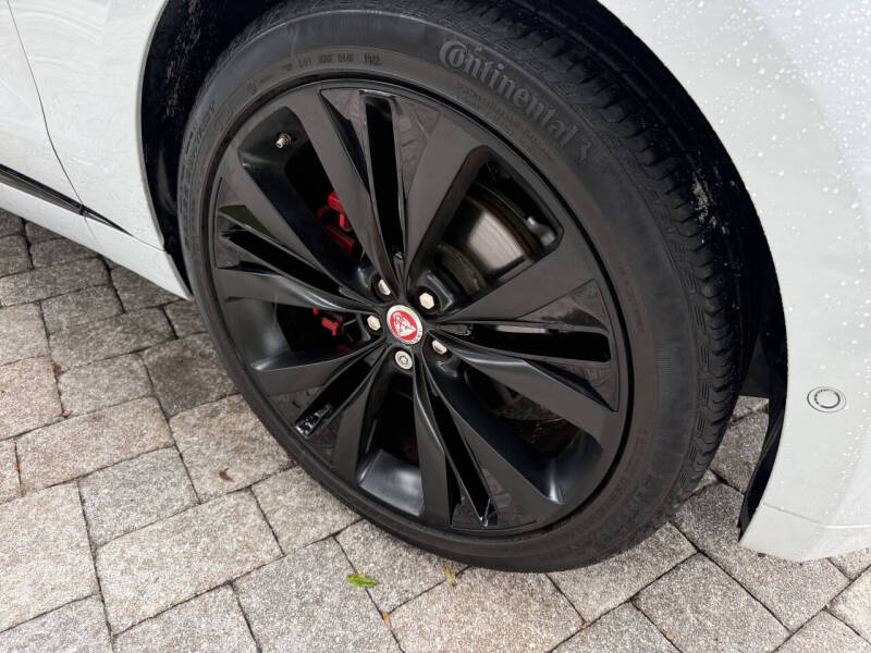 2018 Jaguar F-PACE S