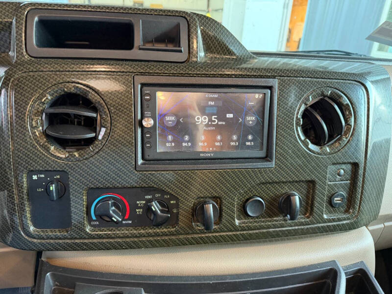 2019 Forest River Forester 3041DS