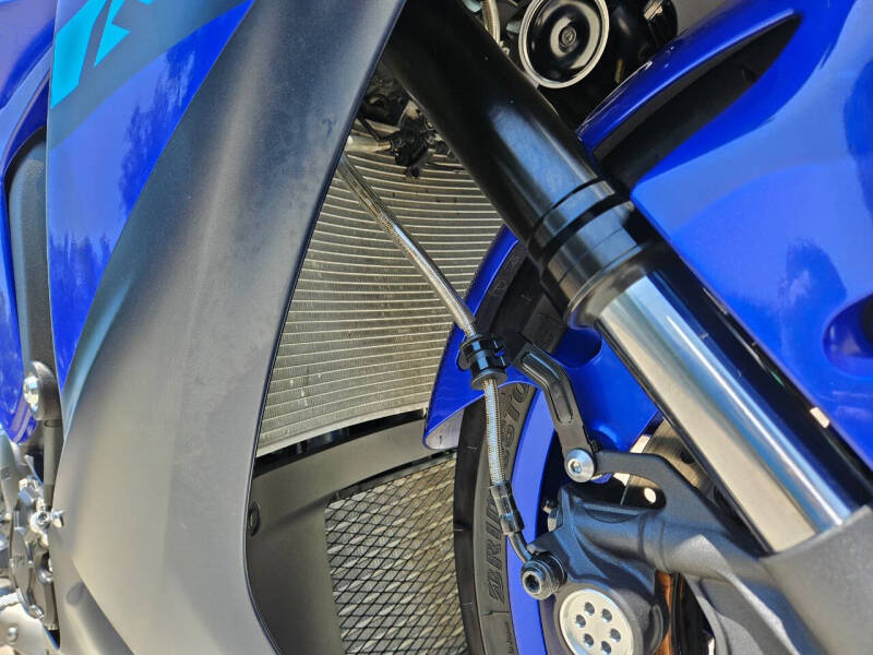 2024 Yamaha YZF-R1