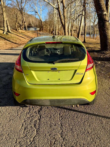 2011 Ford Fiesta SE