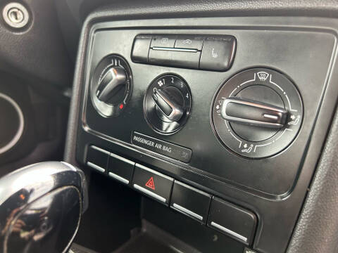 2012 Volkswagen Beetle 2.5L PZEV